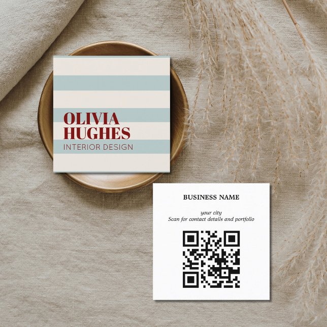 Modern Bold Stripes Green Deep Red QR code Fyrkantigt Visitkort (Skapare uppladdad)