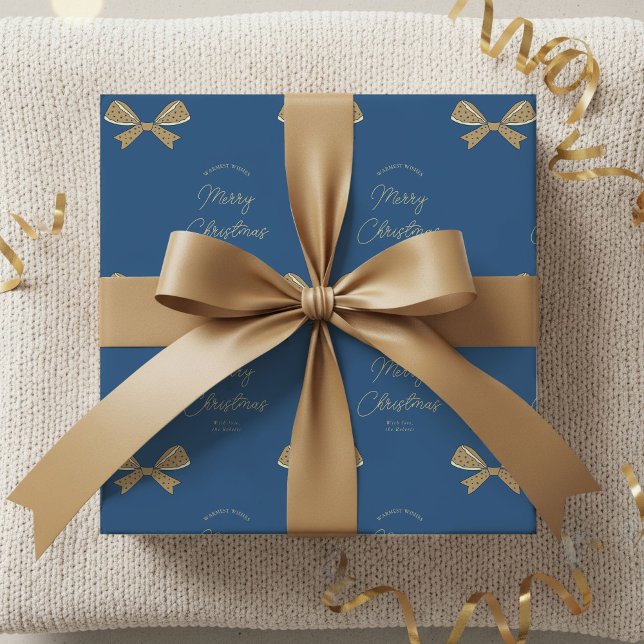 Modern Bows Family Namn jul Blue & Cream Presentpapper (Elegant bows and ribbons blue and cream Christmas gift wrapping paper with your custom name)