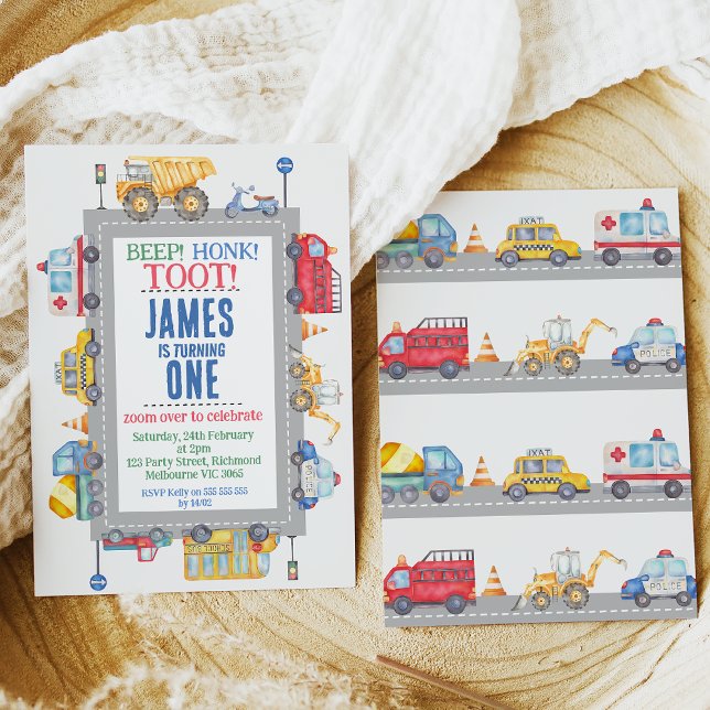 Modern Boys Road Transport 1:a födelsedagsinbjudan Inbjudningar (Cute transport themed boy's first birthday invitation with various vehicles, signs, lights and road)