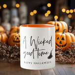 Modern Bra-tidsoffert | HAPPY HALLOWEEN Två-Tonad Mugg<br><div class="desc">Modern Bra-tidsoffert | HAPPY HALLOWEEN</div>