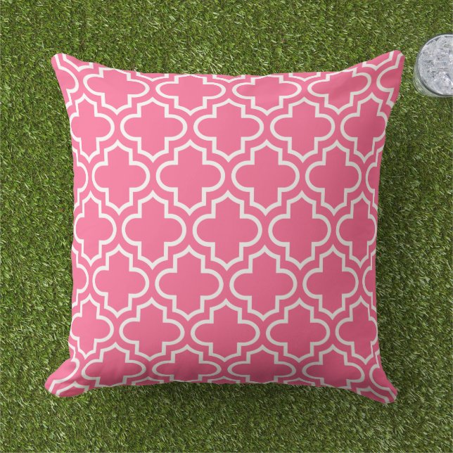 Modern Bright Rosa Moroccan Quatrefoil Mönster Kudde (Gräs)