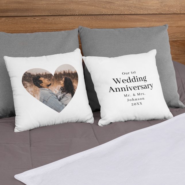 Modern Bröllop-årsdagen Hjärtfoto Kudde (Modern Wedding Anniversary Heart Photo Mr Mrs Throw Pillow
)