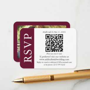 Modern Bröllops QR RSVP Foto Burgundy och Vit Tilläggskort