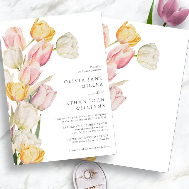 Modern bröllopsinbjudan i vår inbjudningar (Modern Watercolor Pink Cream and Yellow Tulip Wedding Invitation by Painted Paperie)