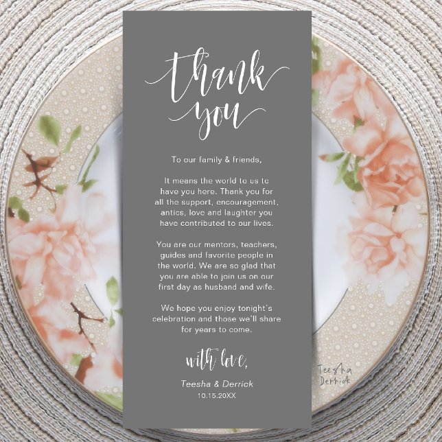 Modern Bröllopsmiddagsplatssättning Tacksamhetskor Program (Modern Wedding Dinner Place Setting Thank You Card in Dark Grey)