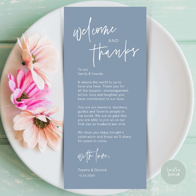 Modern Bröllopsmiddagsplatssättning Tacksamhetskor Program (Modern Casual Wedding Dinner Place Setting Thank You Card in dusty blue)