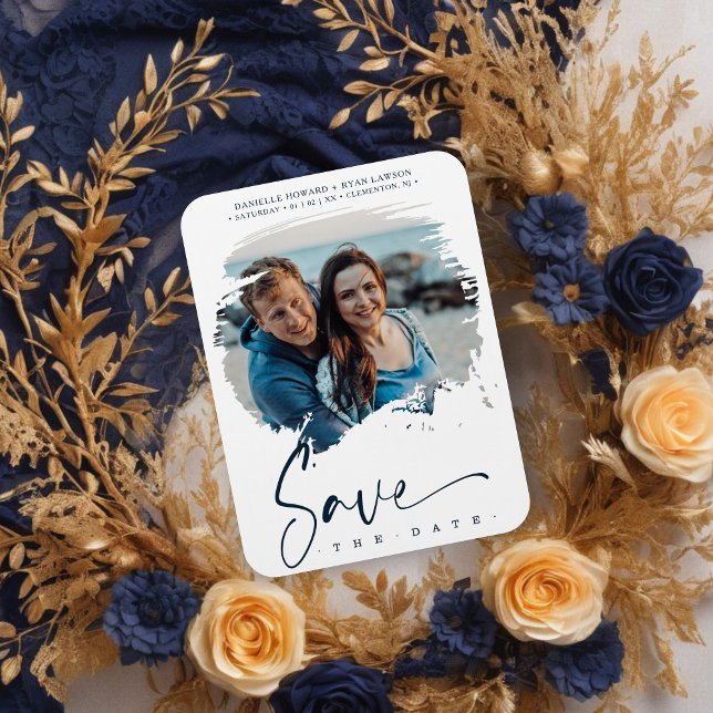 Modern Brushstroke-effekt Foto par Bröllop Magnet (Modern Brushstroke Effect Photo Engaged Couple for Wedding Save the Date. )