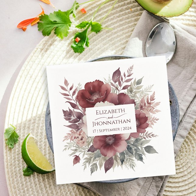 Modern Burgundy Blommigt Watercolor Bröllop Namn Pappersservett (Skapare uppladdad)