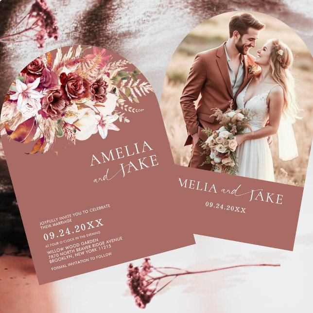 Modern Burgundy Blush Arch Photo Wedding Inbjudningar (Skapare uppladdad)