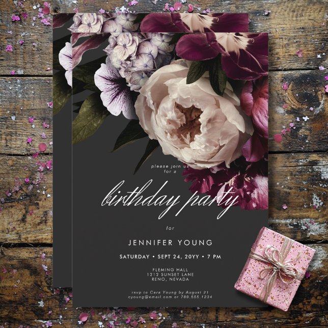 Modern burgundy & Cream Peonies Black Birthday Inbjudningar (Modern Burgundy & Cream Peonies Black Birthday Invitation)