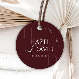 Modern Burgundy Monogram Minimalist Wedding Gåvor Etiketter