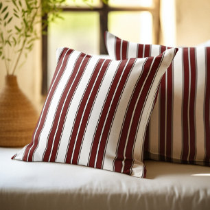 Modern Burgundy Stripe Kudde