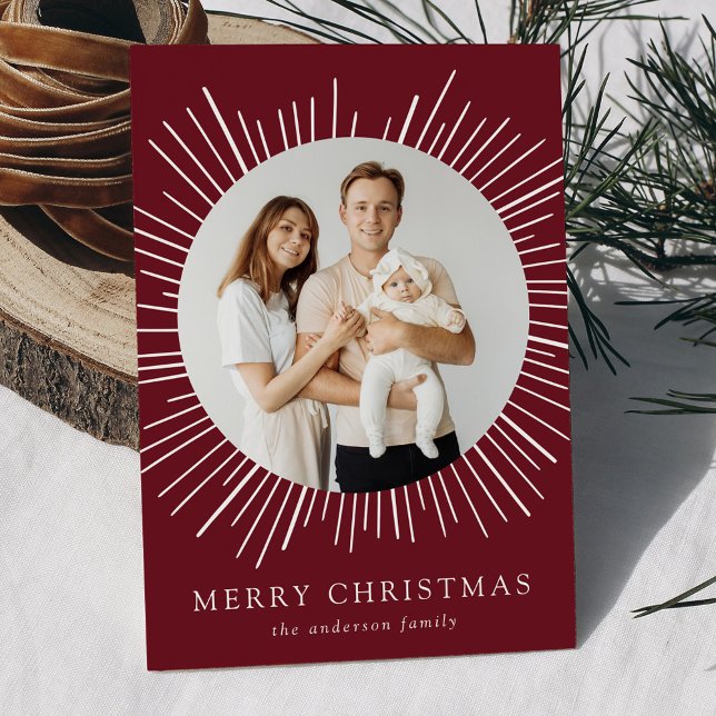 Modern Burgundy Sunburst God jul 2 Photo Julkort (Skapare uppladdad)