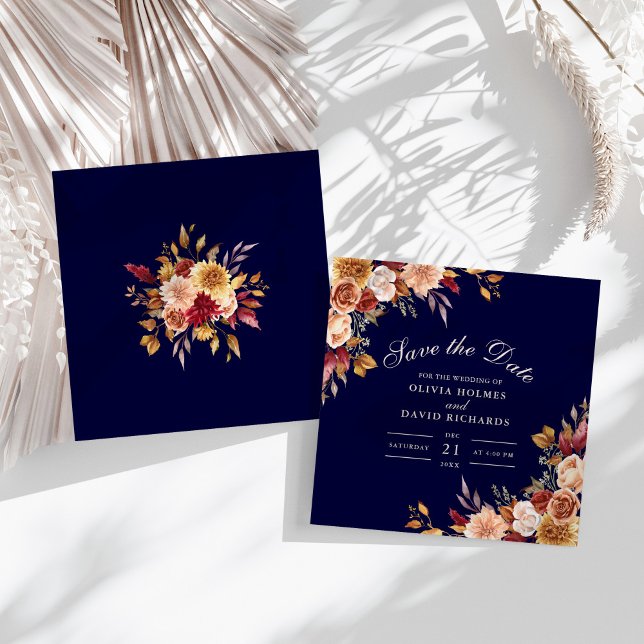 Modern Burnt Orange Navy Blue Wildblommor Bröllop Spara Datumet (Modern Burnt Orange Navy Blue Wildflowers Wedding Save The Date on a sunny boho white table.)