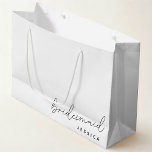 Modern Calligraphy Bridesmaid Frieri Gift Bag<br><div class="desc">Anpassningsbar-designad briljant-presentväska med modern svartvit design.</div>