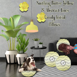 Modern Calligraphy Initial Butter Yellow Ombré Rund Kudde