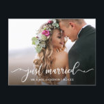 Modern Calligraphy Ny gifta Bröllop Photo Vykort<br><div class="desc">Modern Calligraphy Bröllop Photo Ny gifta Announcement Postcard</div>