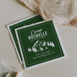 Modern Camping Bachelorette Party Pappersservett<br><div class="desc">Modern camping-servetter med bachelorette-servetter med teckning på en campingplats med berg,  träd,  en loggbrand,  tält och en textmall som är lätt att anpassa.</div>
