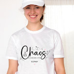 Modern Chaos-samordnare T Shirt<br><div class="desc">Förbered kaoset med vår moderna Chaos-samordnare T-Shirt. I elegant svartvitt är den här designen perfekt för maid of honor eller en extra händelseplanerare. Lägg till en aning söthet med en nyans av rosa för att fira deras ovärderliga roll när det gäller att arrangera perfekten. Det är ett sött och modernt...</div>