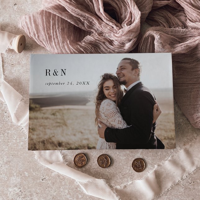 Modern Chic Black and White Monogram Photo Bröllop Gästböcker (Skapare uppladdad)