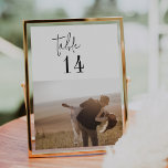Modern Chic Black White 5x7-tums fotoBordsnummer<br><div class="desc">De här moderna bordsnumren för svartvita bilder på 5 x 7 tum är perfekt för ett enkelt bröllop. Den minimalistiska boho-konstruktionen har en strålande unik och snyggt bohemisk typografi i minsta möjliga svarta och vita. Kortet skrivs ut på framsidan och baksidan (dubblan). Anpassa varje kort med ett annat foto för...</div>