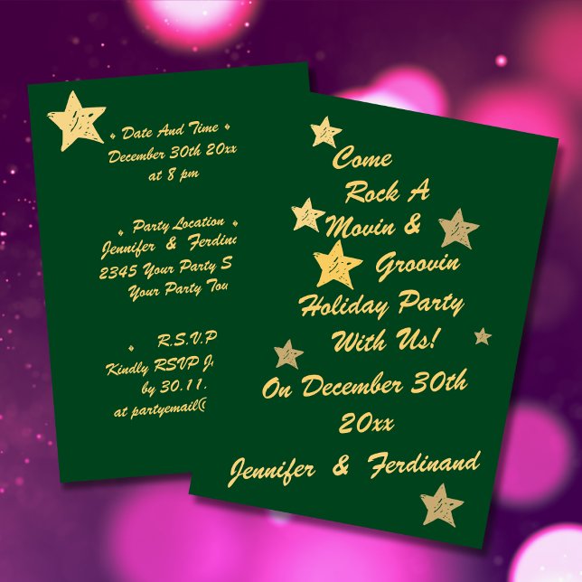 Modern Chic Grönt och Guld Stars Groovy Helgdag Inbjudningar (Modern chic gold script on green background with gold stars groovy holiday party invitation.)