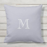 Modern chic lantlig blåttgråttMonogram Kudde<br><div class="desc">Stilfull utomhus- dekorativ kudde för modern blåttgråttMonogram
Du kan lätt ändra monogramen.</div>