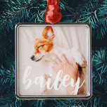 Modern Chic Pet-foto med enkel Elegant Julgransprydnad Metall<br><div class="desc">Den här enkla och klassiska designen består av serif-typografi och lägger till en anpassningsbar foto av ditt sällskapsdjur.</div>