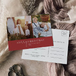 Modern Chic | Red Photo Collage News Helg Vykort<br><div class="desc">Det här moderna chicens röda fotokollage-helgdag-vykort för julnyheter är perfektens snyggt-Julhälsningar. Den här enkla boho-designen har klassisk sofistikerad kalligrafi i traditionell rustik röd och vit. Anpassa vykortet med 2 foton,  din familj namn,  första namn och året. Inkludera ett valfritt år i recension eller i familjens nyhetsbrev på baksidan.</div>