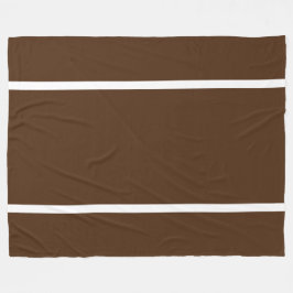 Modern Chic Slender White Rand på kakaobasen Brown Fleecefilt