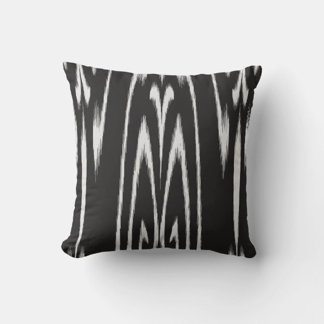 Modern chic svart och vit abstrakt ikat kudde (Framsida)