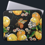 Modern Citrus Blommigt Butterfly Mönster Laptop Fodral<br><div class="desc">Den här moderna designen har mönster på citroner med blommor och butterflies #citrus #butterflies #elektroniics #laptopcase #laptop #laptop #laptopsleeves #office #school #home #work #gift #presenter #gifts #mode #stil #snyggt #trendig # #trending</div>