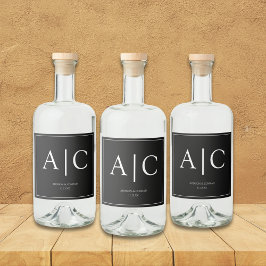 Modern Classic Black Monogram Bröllop Spritflaskor Etikett