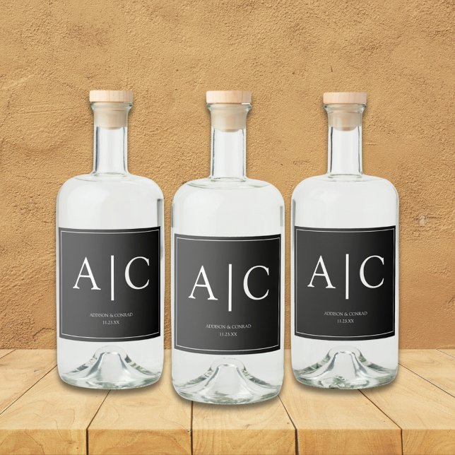 Modern Classic Black Monogram Bröllop Spritflaskor Etikett (Skapare uppladdad)