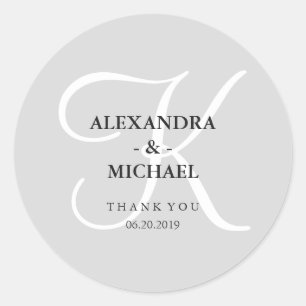 Modern Classic Grått Monogram och Tack Runt Klistermärke