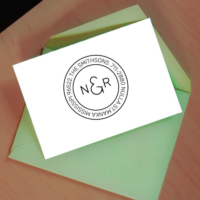 Modern Classy Monogram Family Namn Returadress Stämpel (Skapare uppladdad)