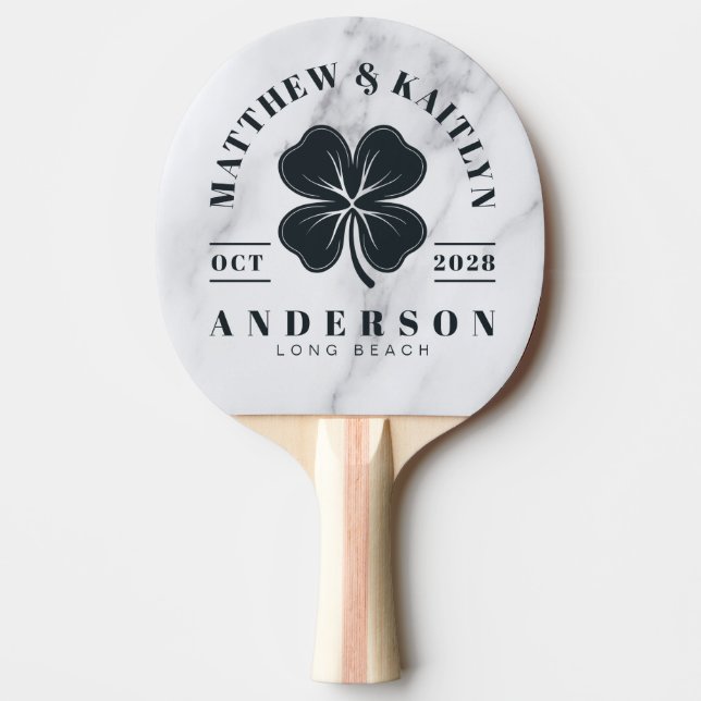 Modern Clean White Irish Lucky Clover WeddingCrest Pingisracket (Framsidan)
