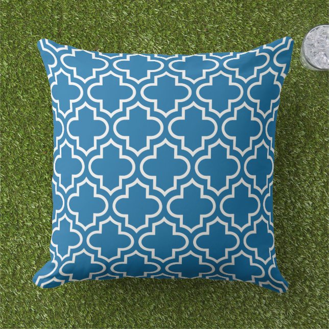 Modern Cobalt Blue Moroccan Quatrefoil Mönster Kudde (Gräs)