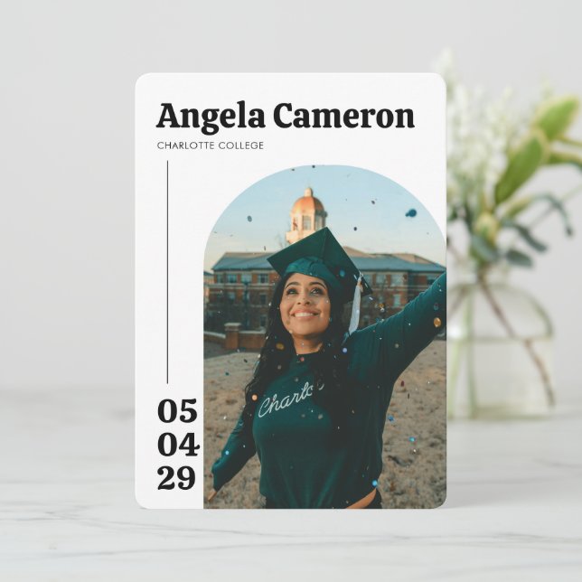 Modern College Graduation Party Inbjudningar (Stående Fram)