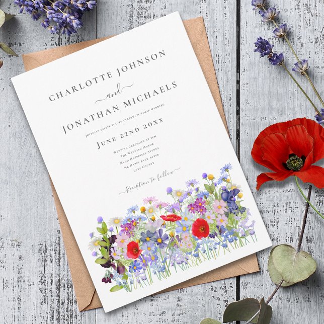 Modern Colorful Wildblomma Bröllop Inbjudningar (Modern colorful wildflower meadow wedding invitation with boho chic red poppy blue cornflower)