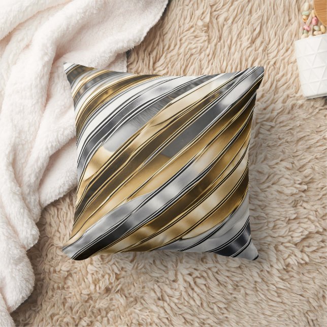 Modern, cool, chic, silver and gold stripe pattern kudde (Filt)