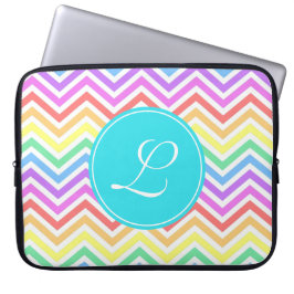 Modern, cool, trendig regnbågsskjutande monogram laptop fodral