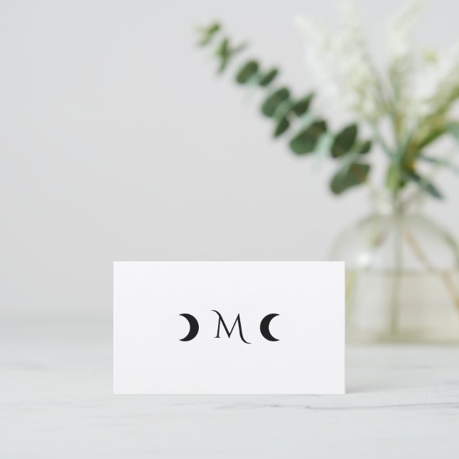 Modern Crescent Måne Monogram Black and White Visitkort (Stående Fram)