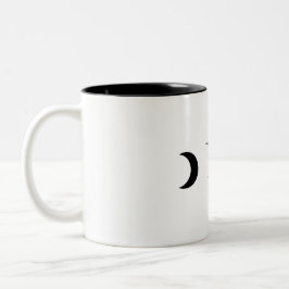 Modern Crescent Måne White och Black Monogram Två-Tonad Mugg