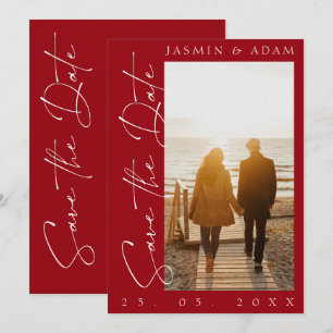 Modern Crimson Red Script Typography Photo Bröllop Spara Datumet