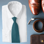 Modern cyan Diamond Mönster Neck Tie Slips<br><div class="desc">Modern cyan Diamond Mönster Neck Tie har en elegant och snyggt av modern cyan och vit diamant mönster. Perfekt för bröllop,  marskalkar,  Fars dag,  födelsedagspresent till Pappa eller farfar och mycket annat. Designad av ©Evco Studio www.zazzle.com/store/evcostudio</div>