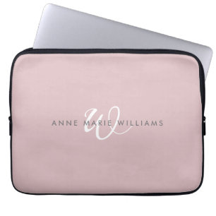 Modern Dammig Lilafärgad Vit Skrift Monogram Laptop Fodral