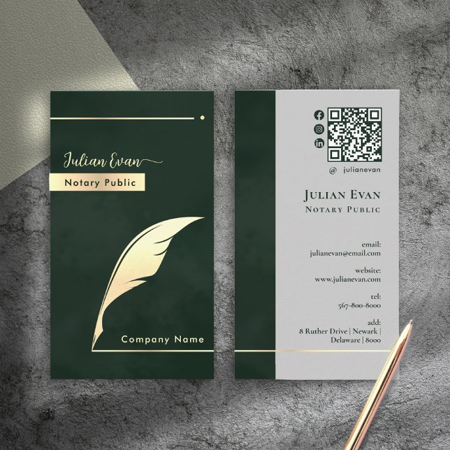 Modern Dark Emerald Green Gold Quill Notary Public Visitkort (Modern Dark Emerald Green Gold Quill Notary Public Business Card)