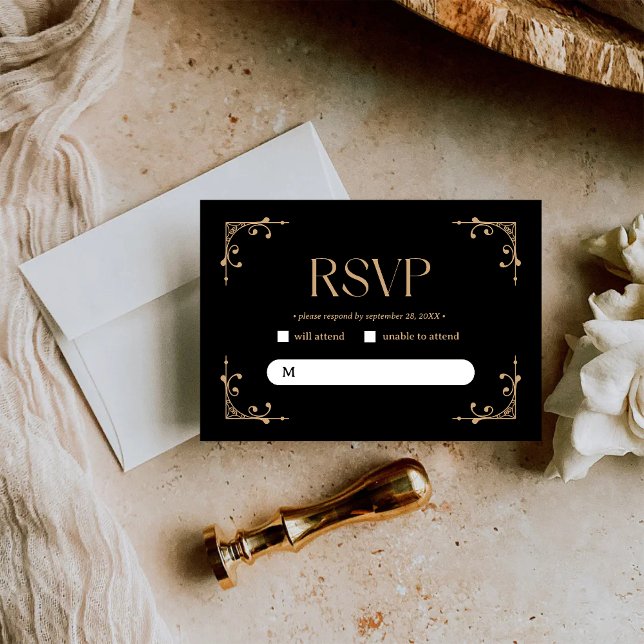 Modern Deco | Elegant Svart och Guld Bröllop OSA Kort (Modern deco black and gold RSVP card tracks guest responses with refined, personalized style.)