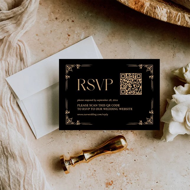 Modern Deco | Svart och Guld Bröllops QR-kod OSA Kort (Modern deco black and gold QR code RSVP card adds sleek style to collect wedding responses.)